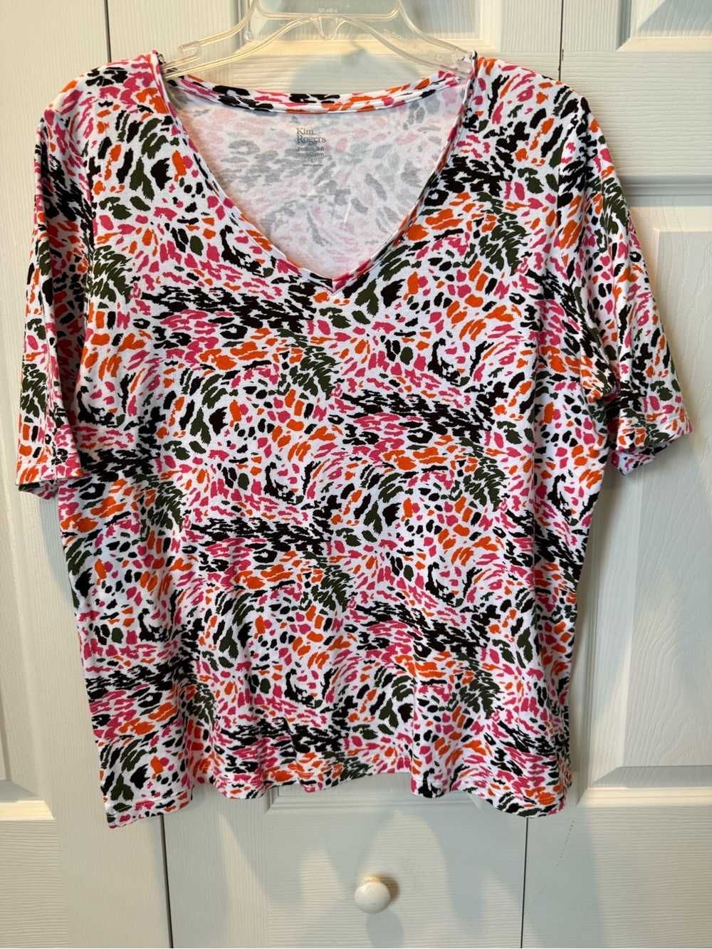 # Kim Rogers Colorful V-Neck Animal Print Tee